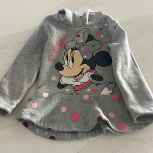 Like new, never won Minnie hoodie